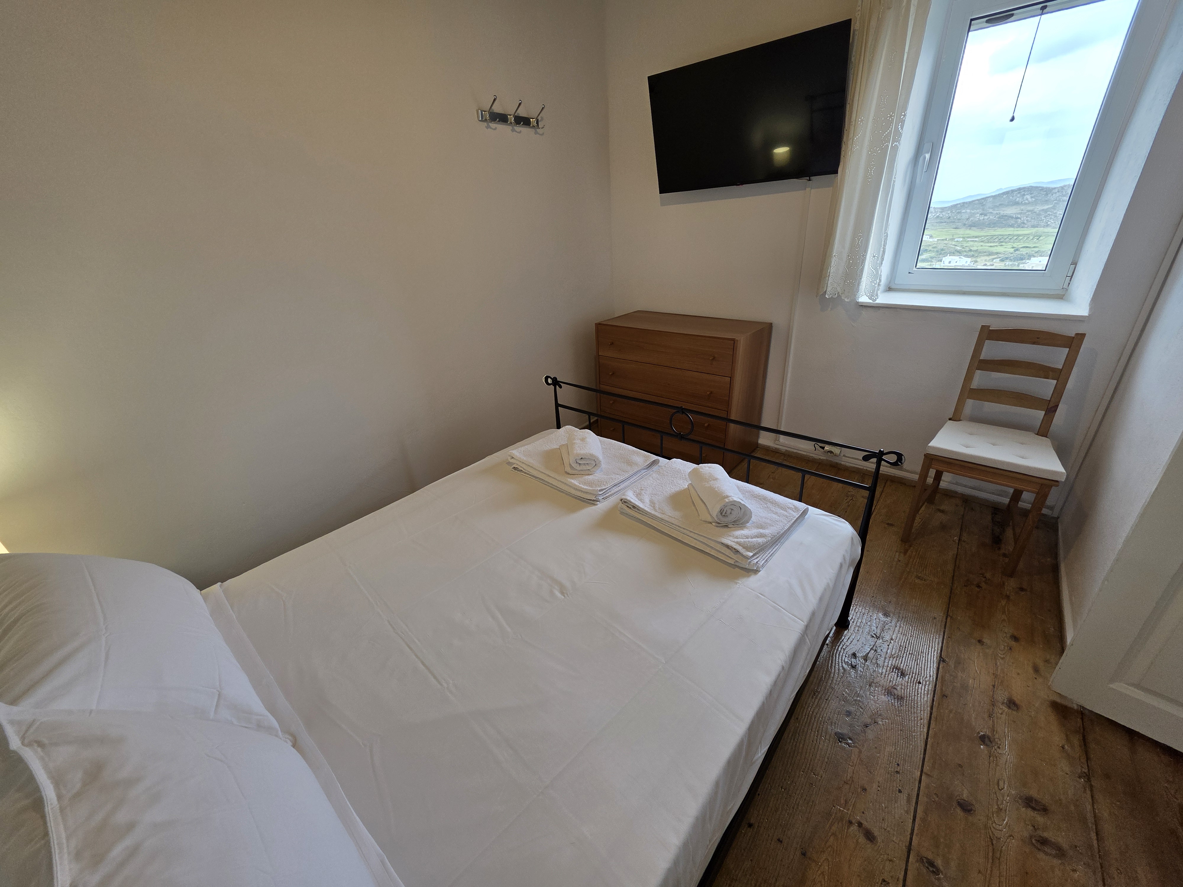 Spitaki Milos - Υπνοδωμάτιο 3